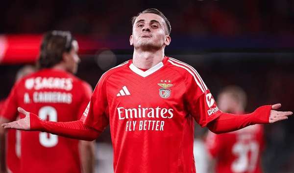 阿克图尔科卢一锤定音!本菲卡主场1-0淘汰费内巴切晋级欧冠小组赛